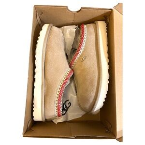 UGG Tasman Slippers | Sand Cherry | Women’s Size 8 w/ Box